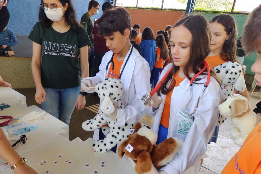 CSA recebe alunos da UNESP